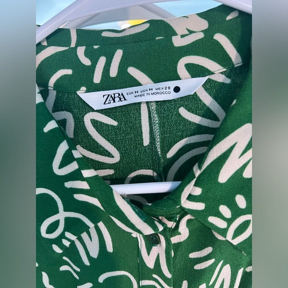 Dress size medium - Picture 3 of 4